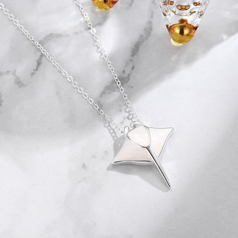 Women's Nautical Style Manta Ray Pendant Necklace 5 Women's Nautical Style Manta Ray Pendant Necklace - Image 5