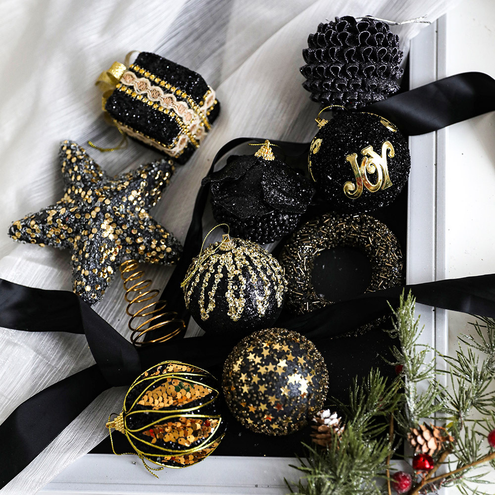 Black And Gold Plush Christmas Ball Christmas Tree Ornament 3 Black And Gold Plush Christmas Ball Christmas Tree Ornament - Image 3